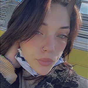 Meet your Posher, Curious